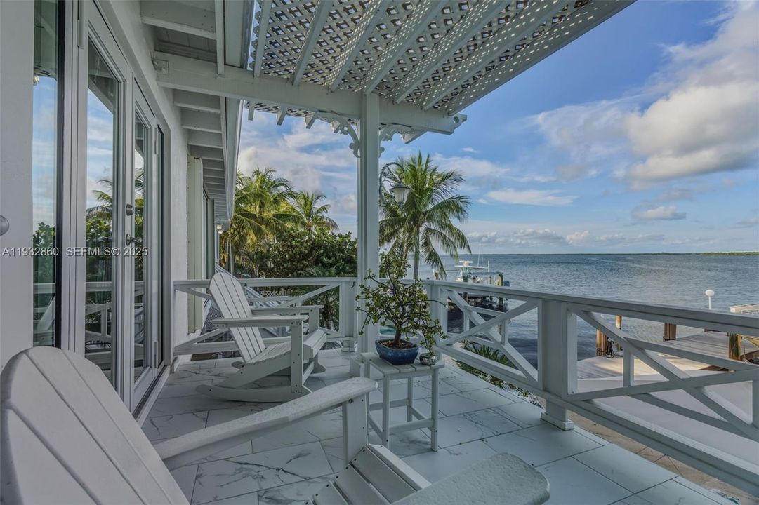 На продажу: $3,200,000 (3 спален, 4 ванн, 2608 Квадратных фут)