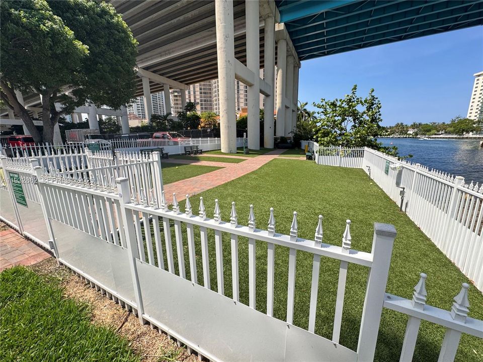 For Rent: $3,800 (2 beds, 2 baths, 1181 Square Feet)