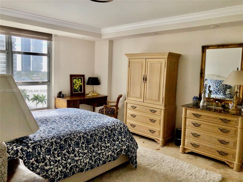 For Rent: $3,800 (2 beds, 2 baths, 1181 Square Feet)