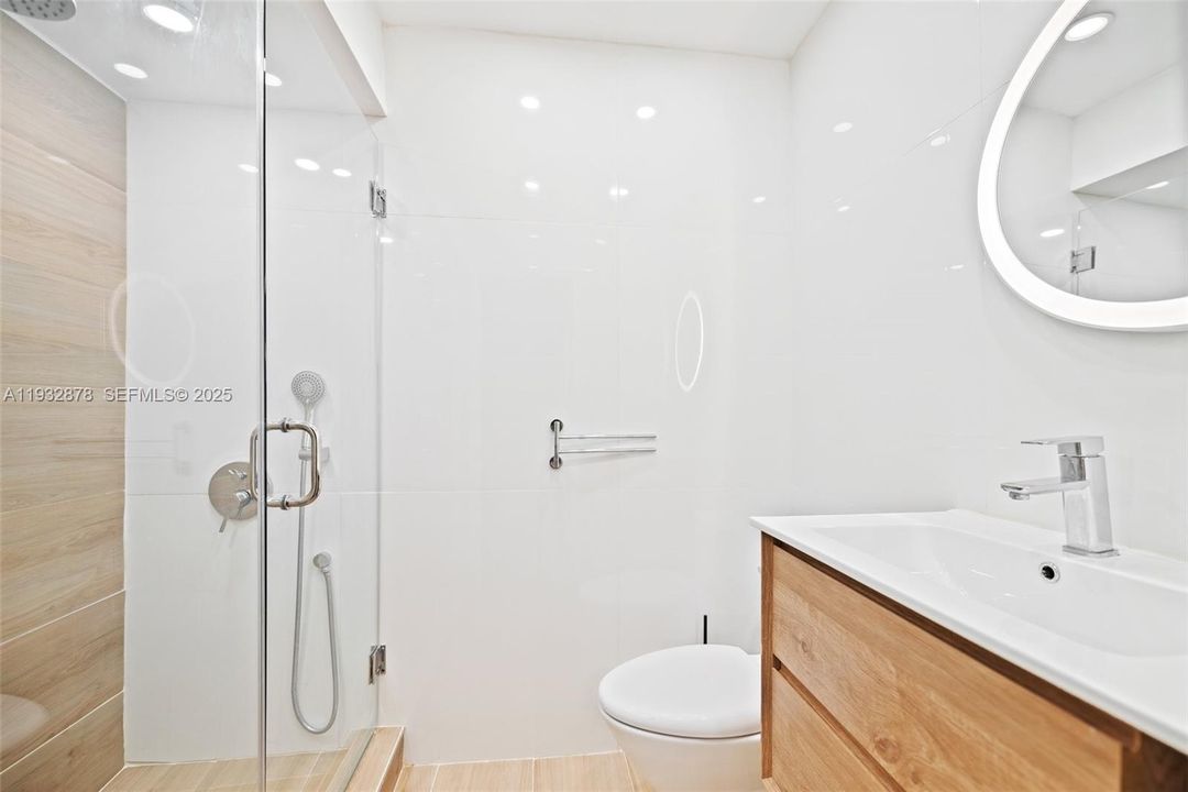 For Rent: $3,400 (3 beds, 2 baths, 1573 Square Feet)