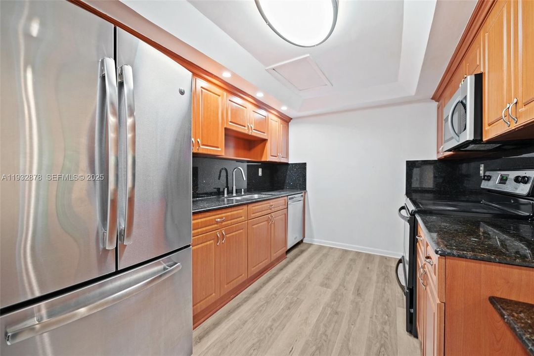 For Rent: $3,400 (3 beds, 2 baths, 1573 Square Feet)