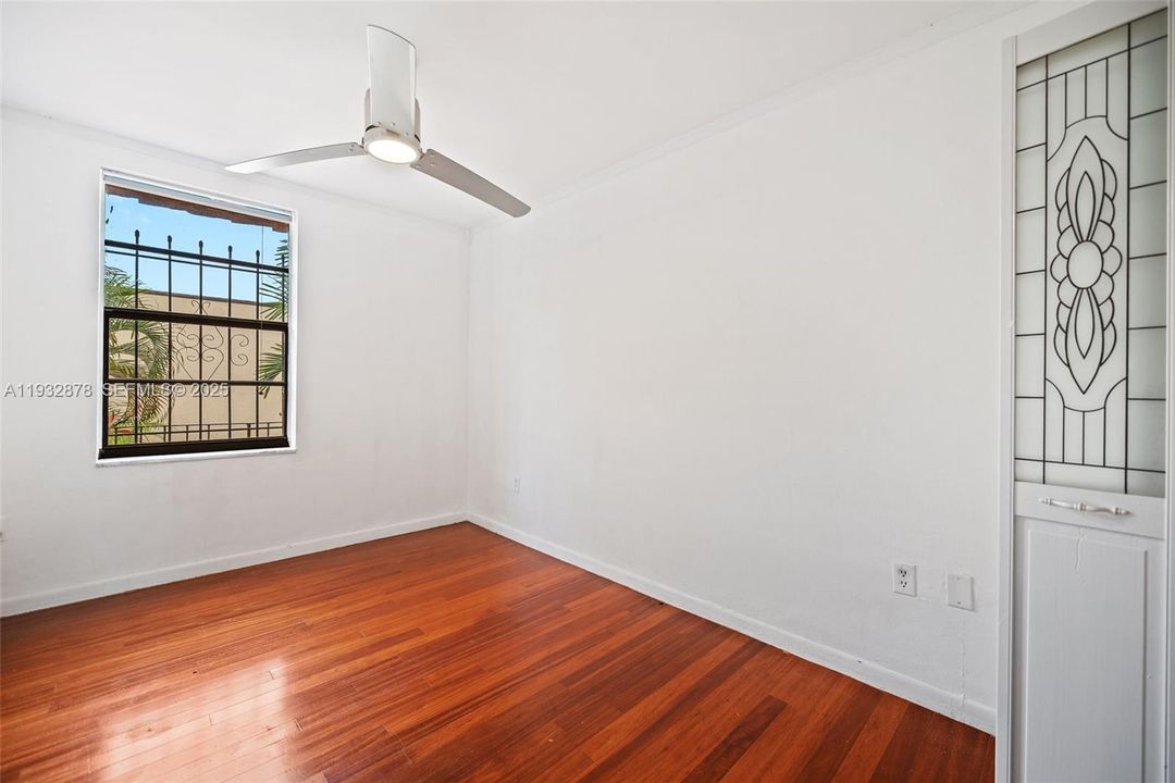 For Rent: $3,400 (3 beds, 2 baths, 1573 Square Feet)