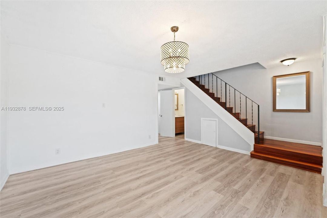 For Rent: $3,400 (3 beds, 2 baths, 1573 Square Feet)