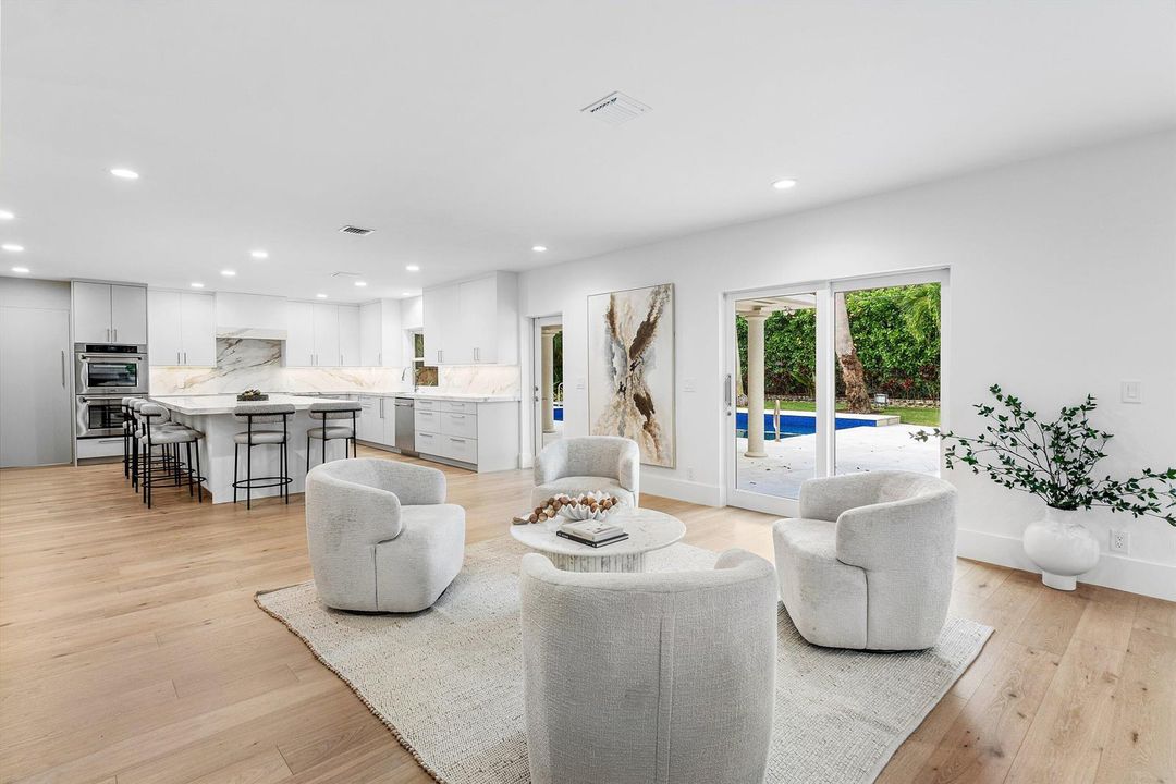 2570 Avenue Au Soleil