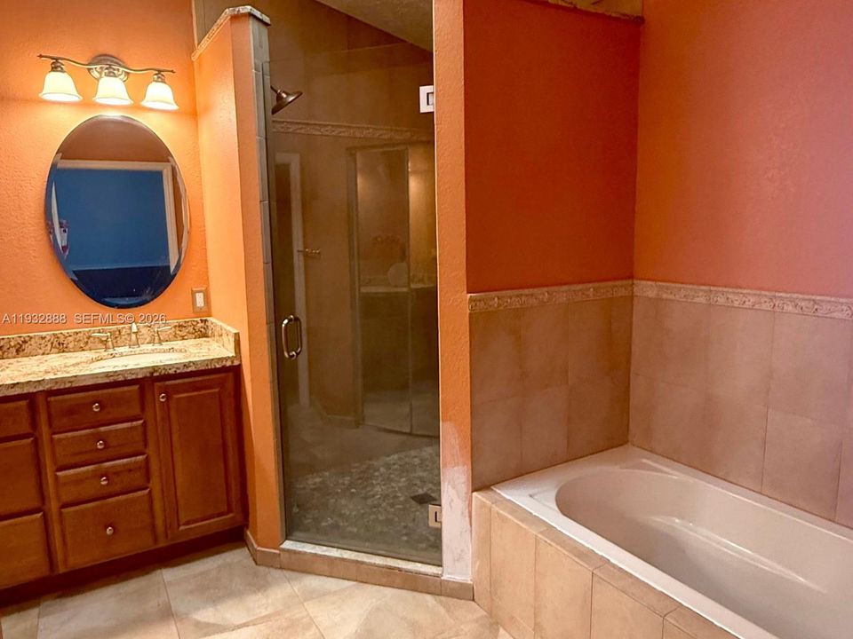 En Venta: $472,000 (3 camas, 2 baños, 1908 Pies cuadrados)