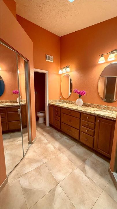 En Venta: $472,000 (3 camas, 2 baños, 1908 Pies cuadrados)