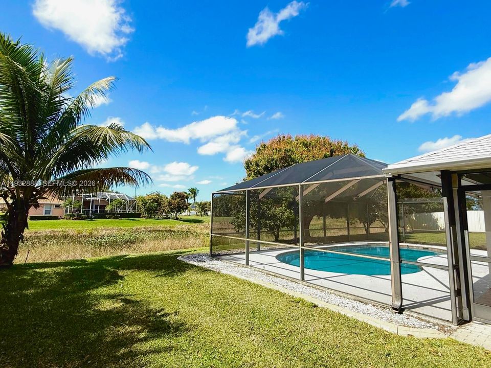 En Venta: $472,000 (3 camas, 2 baños, 1908 Pies cuadrados)