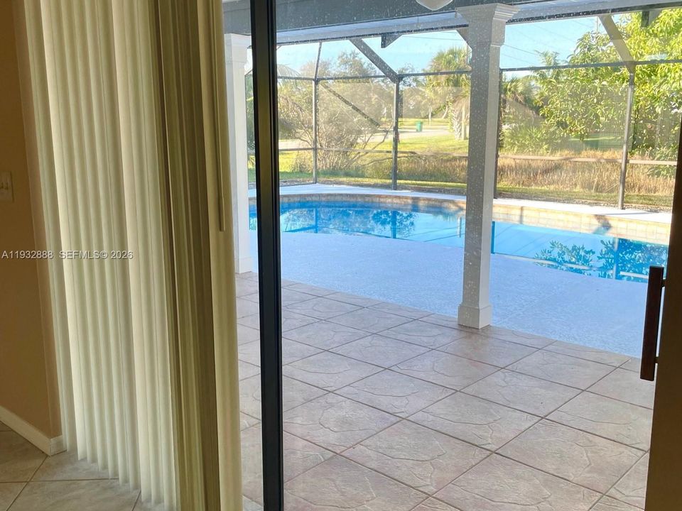 En Venta: $472,000 (3 camas, 2 baños, 1908 Pies cuadrados)