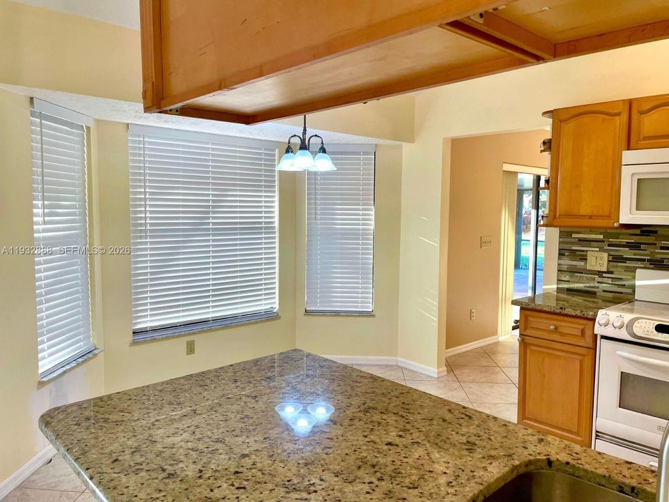 En Venta: $472,000 (3 camas, 2 baños, 1908 Pies cuadrados)