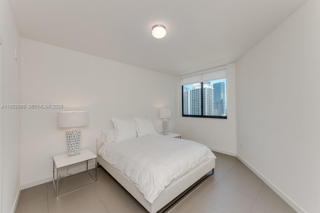 出租: $4,600 (2 贝兹, 2 浴室, 1384 平方英尺)