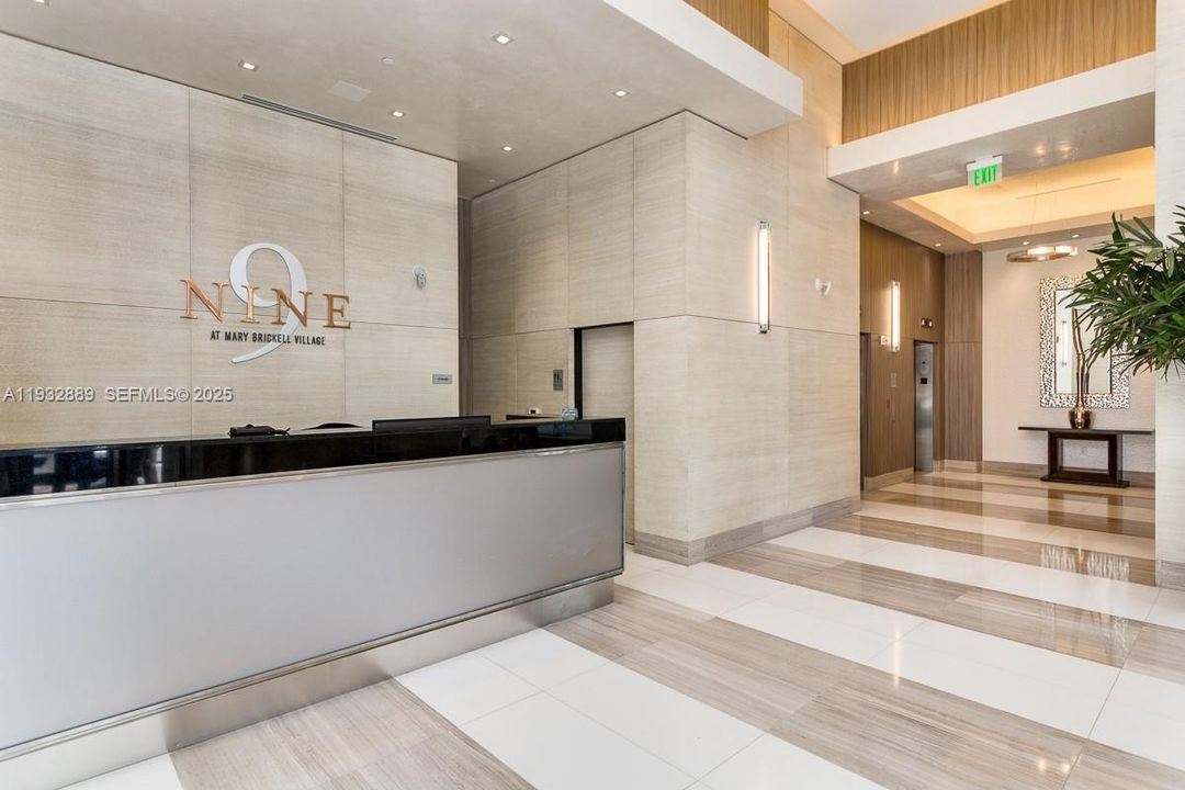 出租: $4,600 (2 贝兹, 2 浴室, 1384 平方英尺)