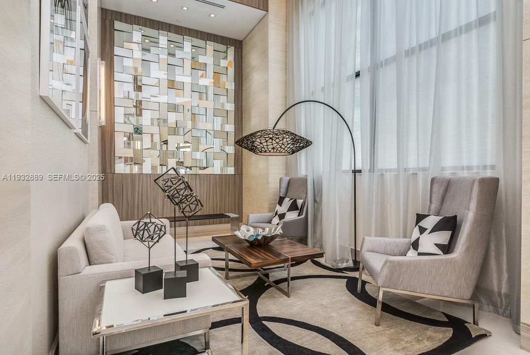 出租: $4,600 (2 贝兹, 2 浴室, 1384 平方英尺)