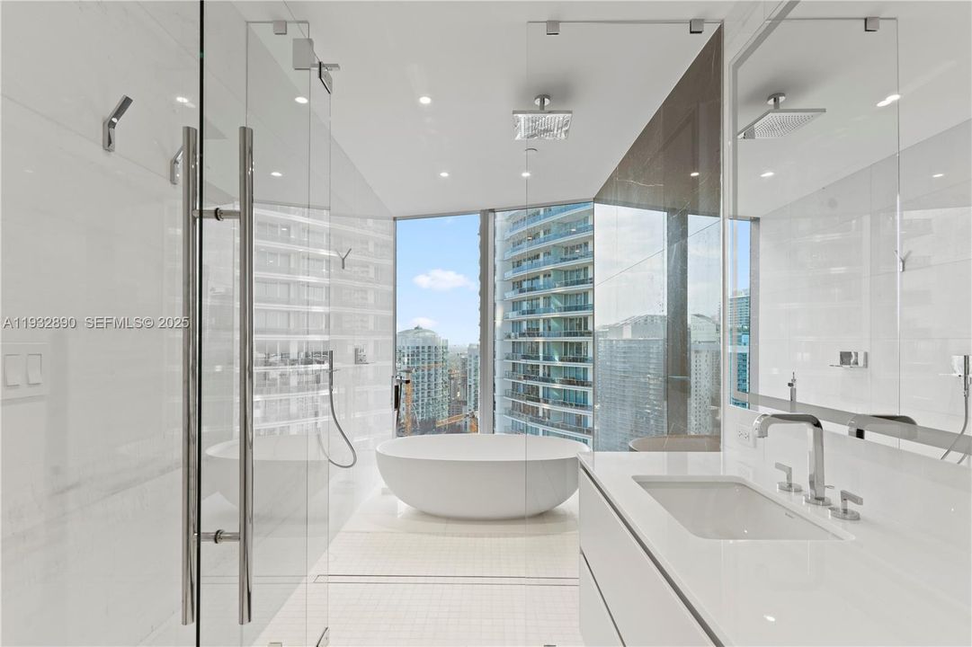 For Rent: $20,000 (3 beds, 2 baths, 2126 Square Feet)