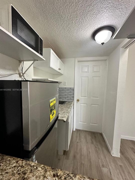 For Rent: $1,400 (0 beds, 1 baths, 500 Square Feet)