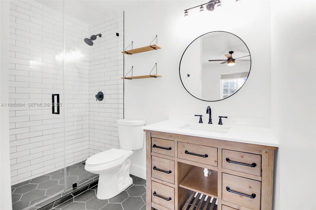 For Rent: $2,700 (2 beds, 2 baths, 1130 Square Feet)