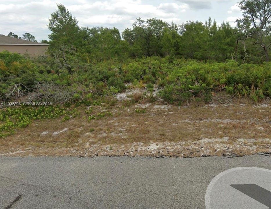 待售: $27,000 (0.24 acres)