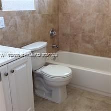 For Rent: $1,600 (1 beds, 1 baths, 700 Square Feet)