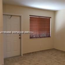 For Rent: $1,600 (1 beds, 1 baths, 700 Square Feet)