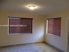 For Rent: $1,600 (1 beds, 1 baths, 700 Square Feet)