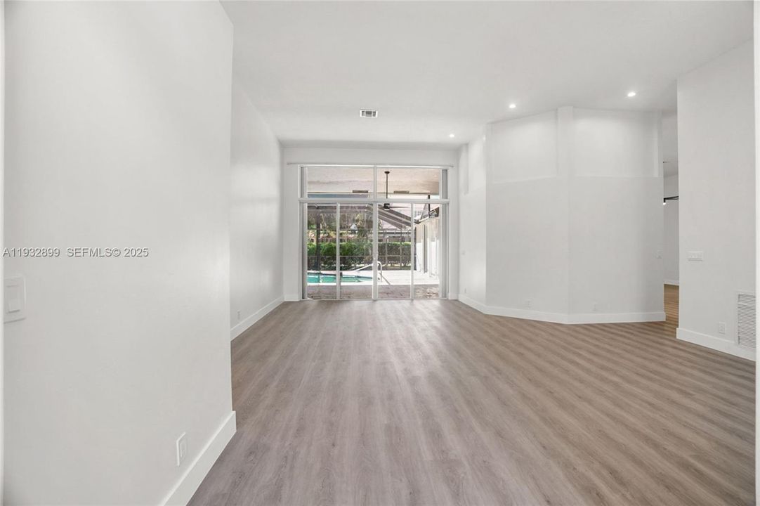 For Rent: $7,000 (5 beds, 2 baths, 2473 Square Feet)