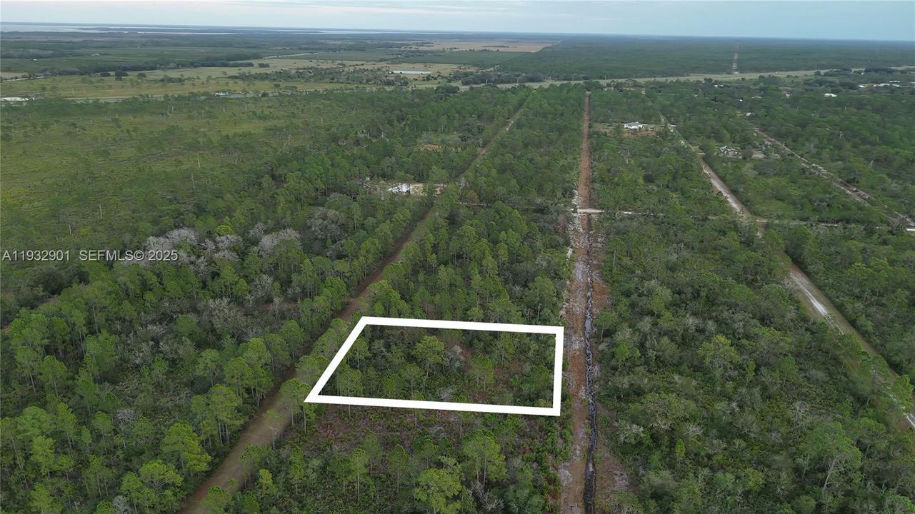 待售: $20,000 (0.50 acres)