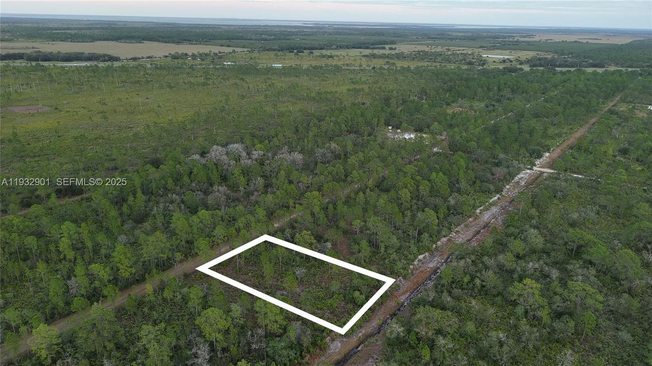 待售: $20,000 (0.50 acres)