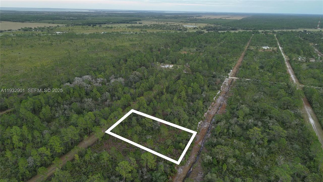 待售: $20,000 (0.50 acres)