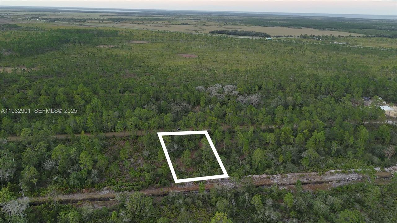 待售: $20,000 (0.50 acres)