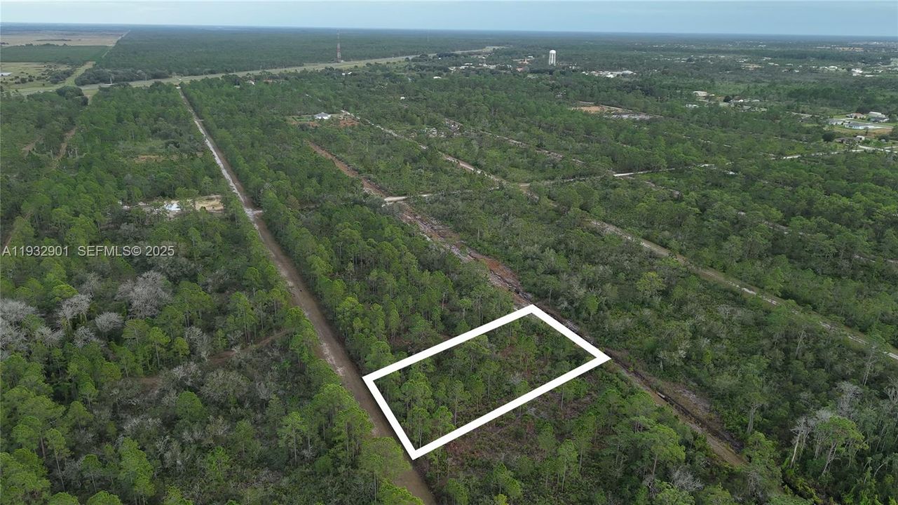 待售: $20,000 (0.50 acres)