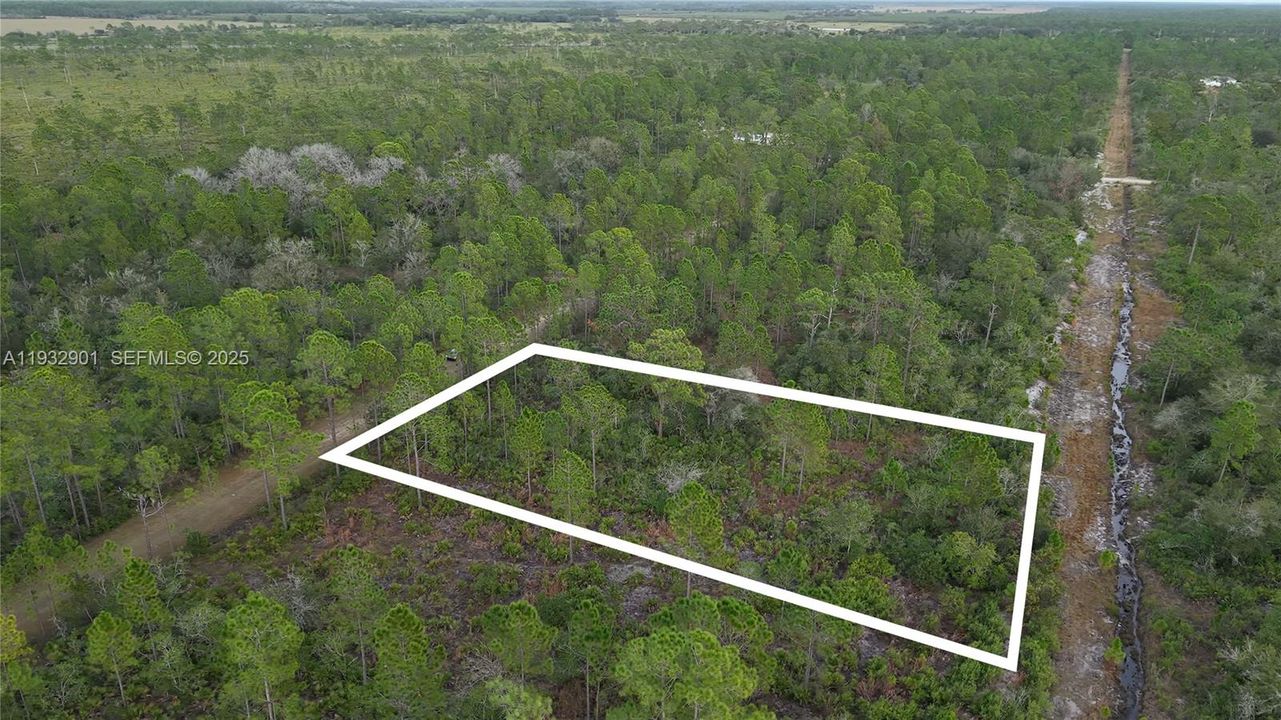 待售: $20,000 (0.50 acres)