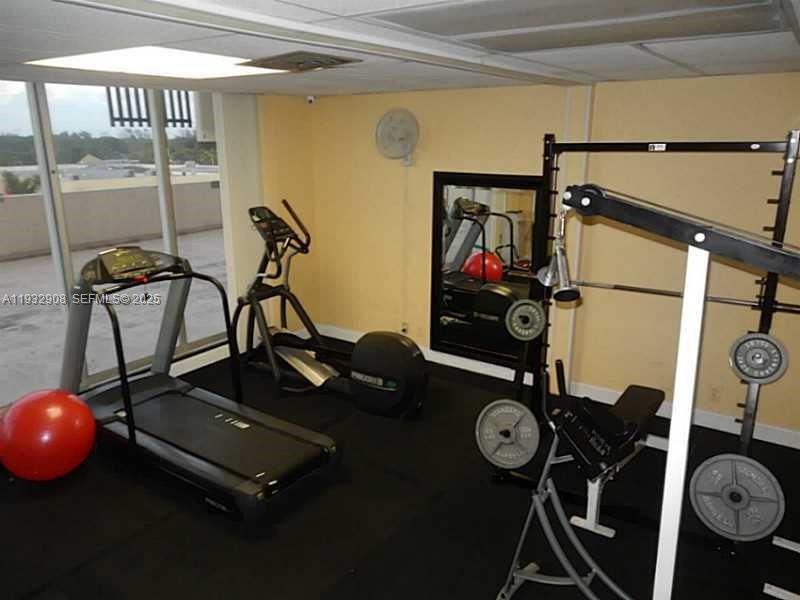 出租: $1,650 (0 贝兹, 1 浴室, 514 平方英尺)