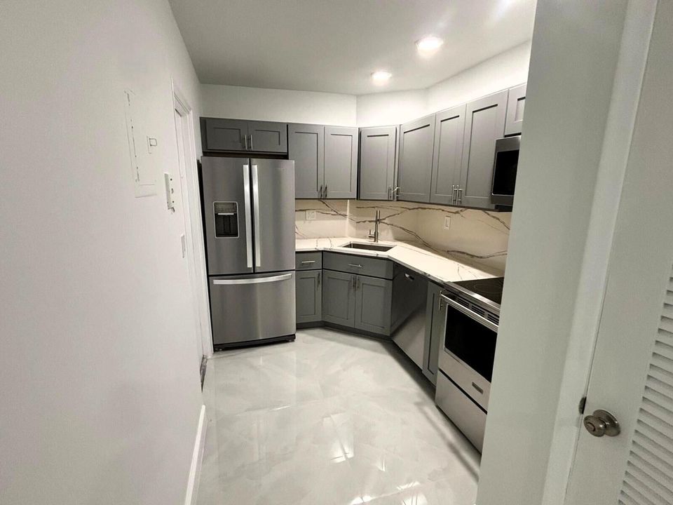 Kitchen 1