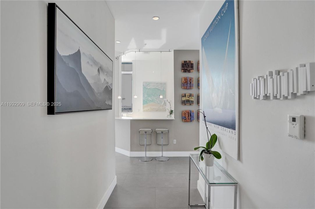 For Sale: $1,150,000 (2 beds, 2 baths, 1400 Square Feet)