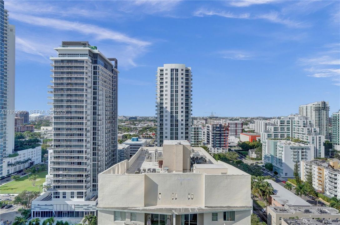 For Sale: $1,150,000 (2 beds, 2 baths, 1400 Square Feet)