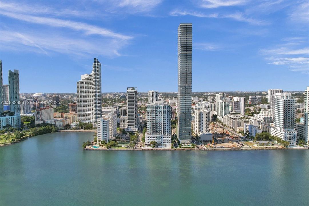 For Sale: $1,150,000 (2 beds, 2 baths, 1400 Square Feet)