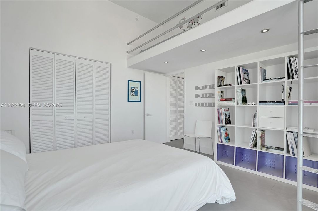 For Sale: $1,150,000 (2 beds, 2 baths, 1400 Square Feet)