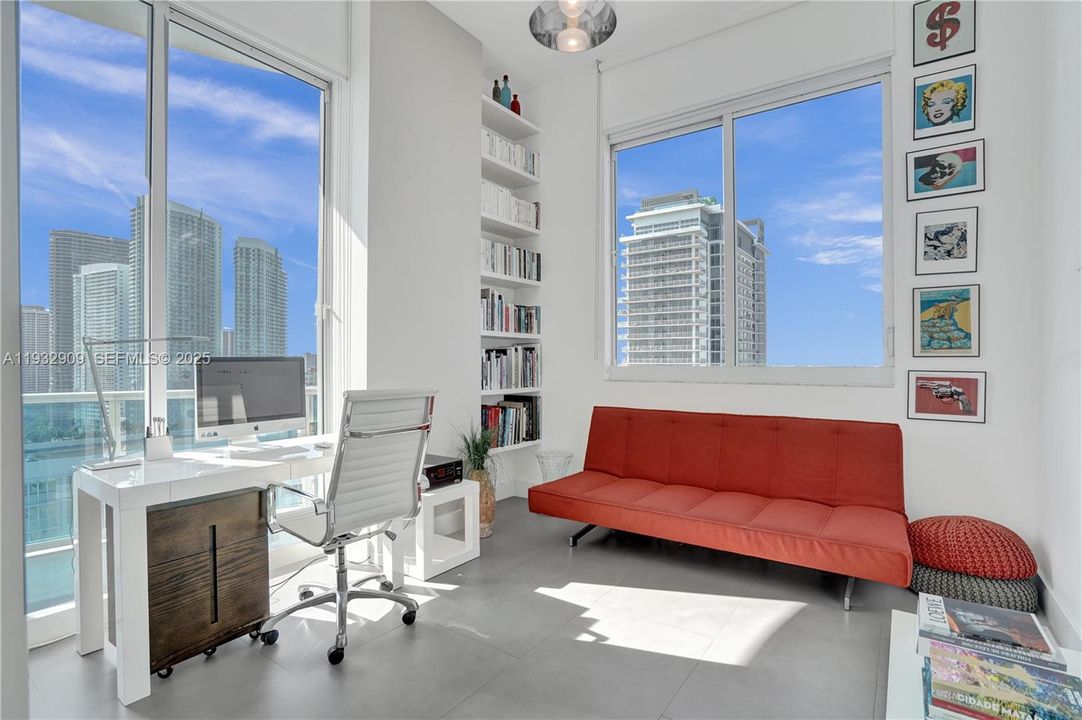 For Sale: $1,150,000 (2 beds, 2 baths, 1400 Square Feet)