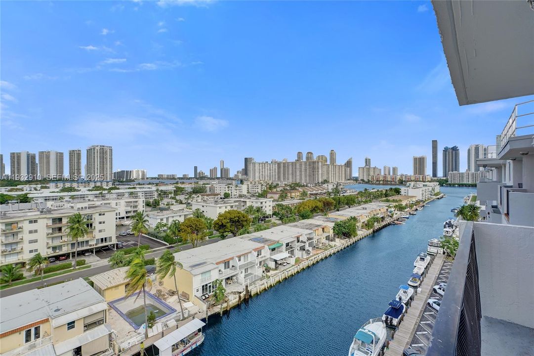 待售: $425,000 (2 贝兹, 2 浴室, 1450 平方英尺)