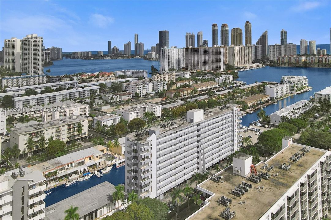 待售: $425,000 (2 贝兹, 2 浴室, 1450 平方英尺)