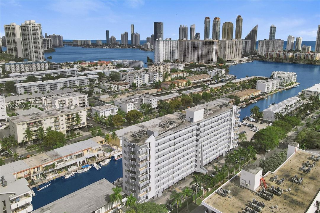 待售: $425,000 (2 贝兹, 2 浴室, 1450 平方英尺)