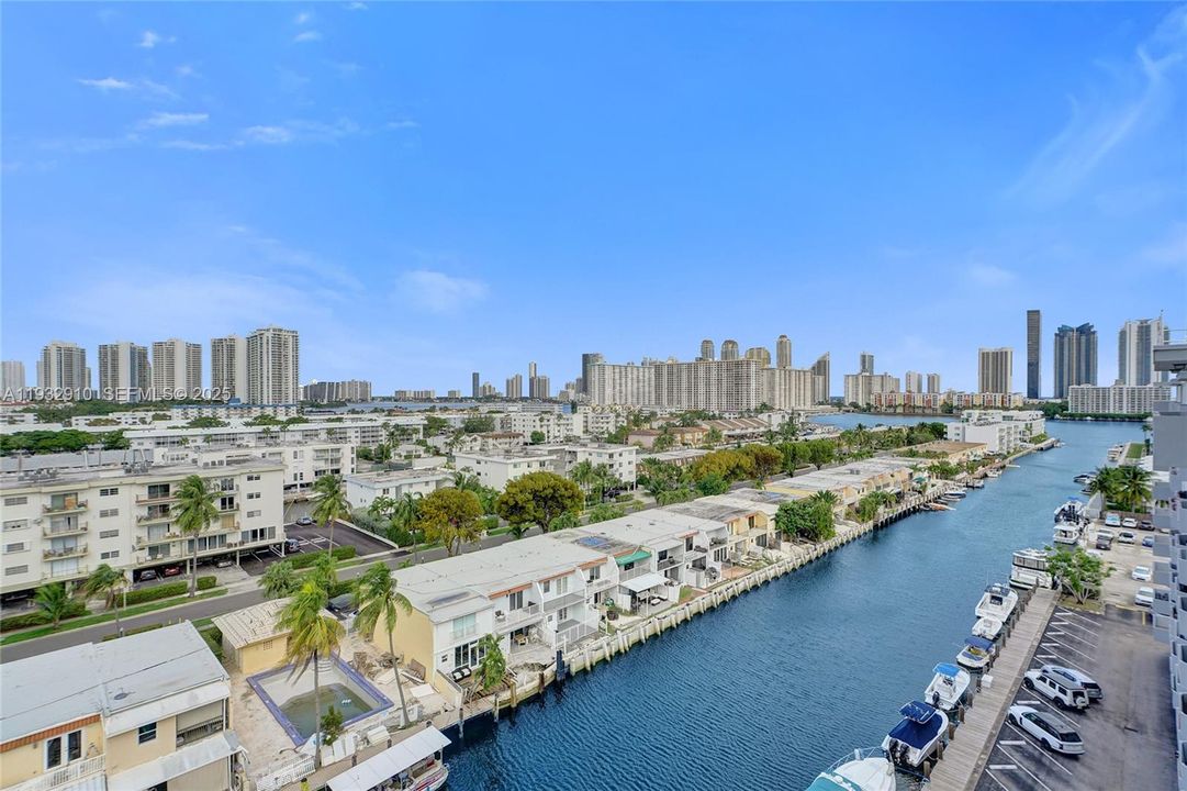 待售: $425,000 (2 贝兹, 2 浴室, 1450 平方英尺)