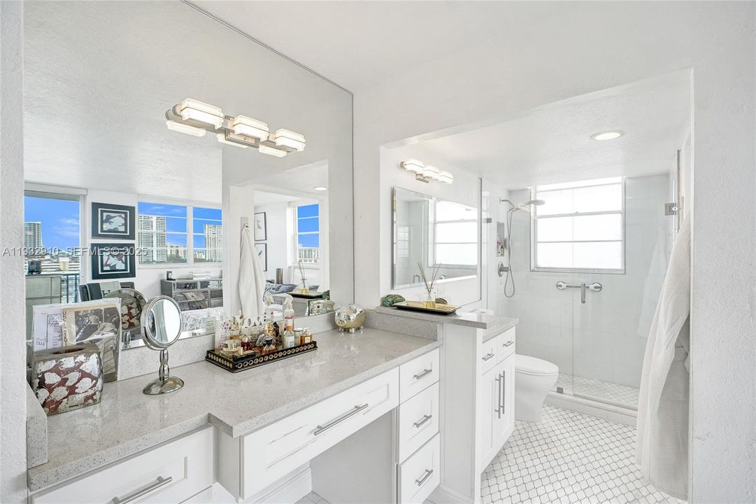 待售: $425,000 (2 贝兹, 2 浴室, 1450 平方英尺)