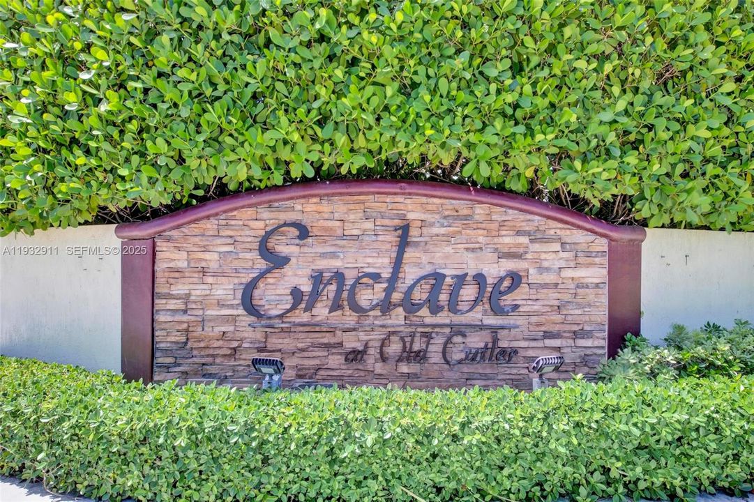 For Rent: $5,500 (4 beds, 2 baths, 2870 Square Feet)