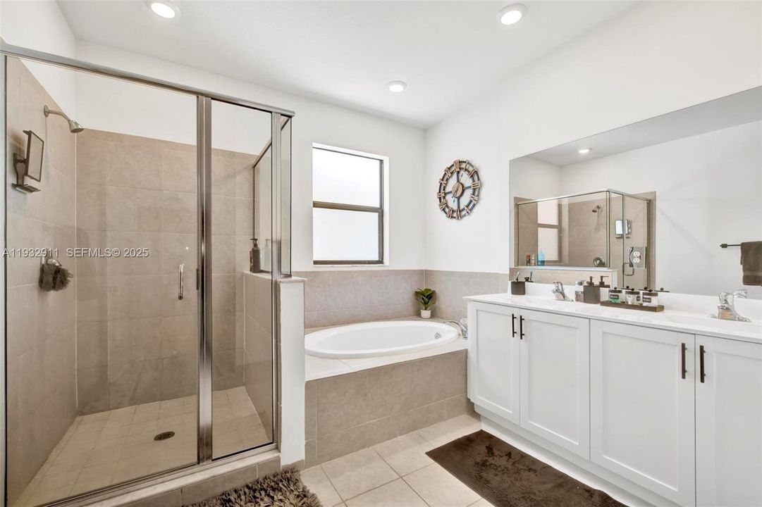 For Rent: $5,500 (4 beds, 2 baths, 2870 Square Feet)