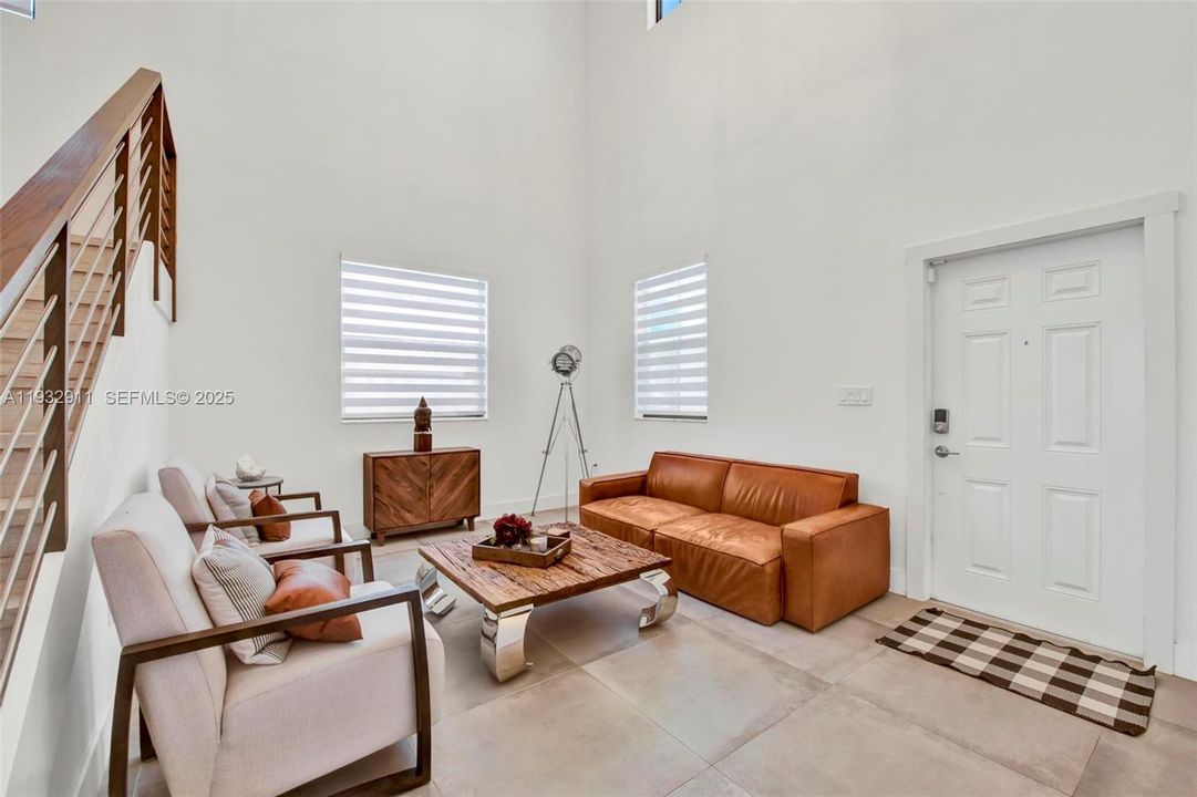 For Rent: $5,500 (4 beds, 2 baths, 2870 Square Feet)