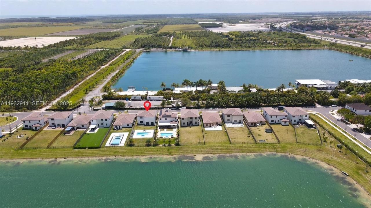 For Rent: $5,500 (4 beds, 2 baths, 2870 Square Feet)