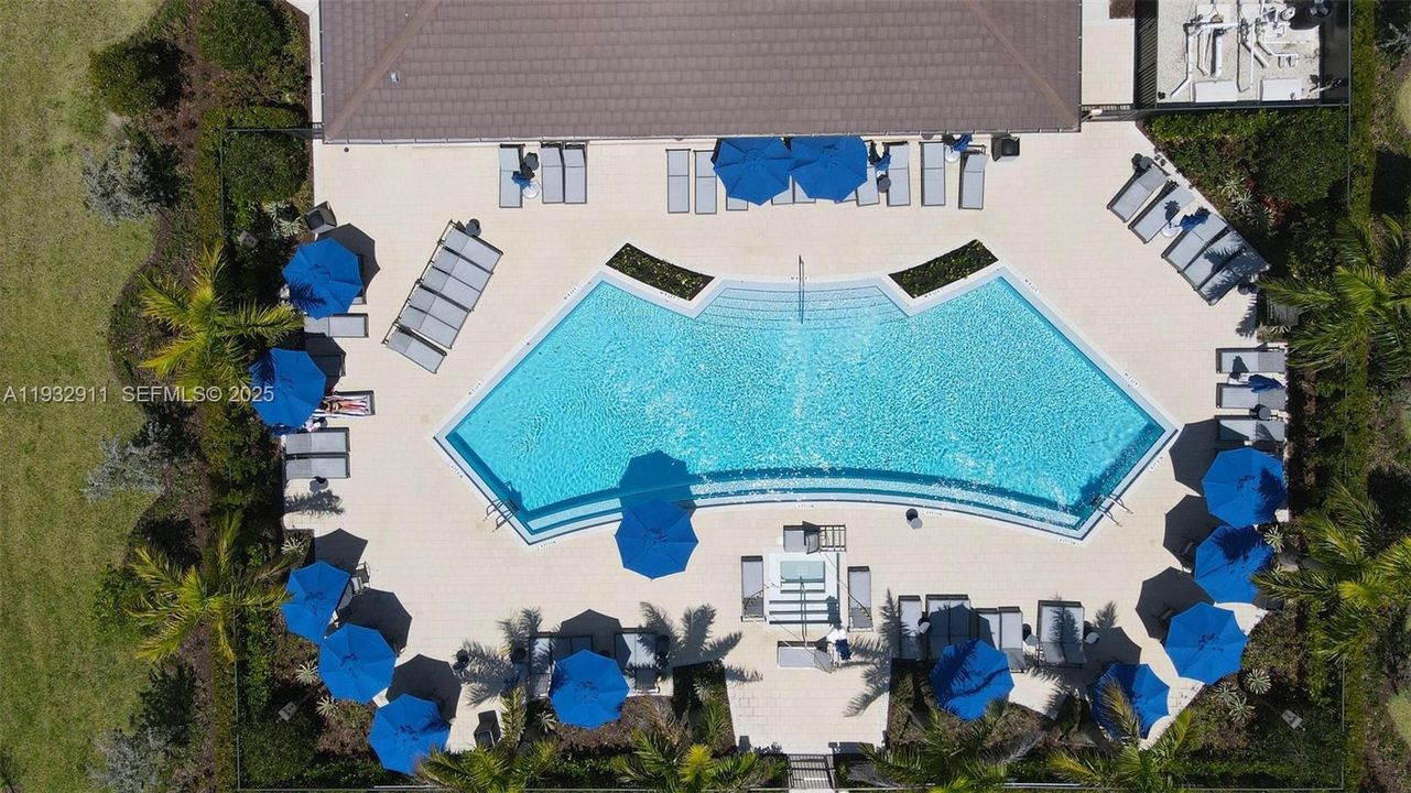 For Rent: $5,500 (4 beds, 2 baths, 2870 Square Feet)