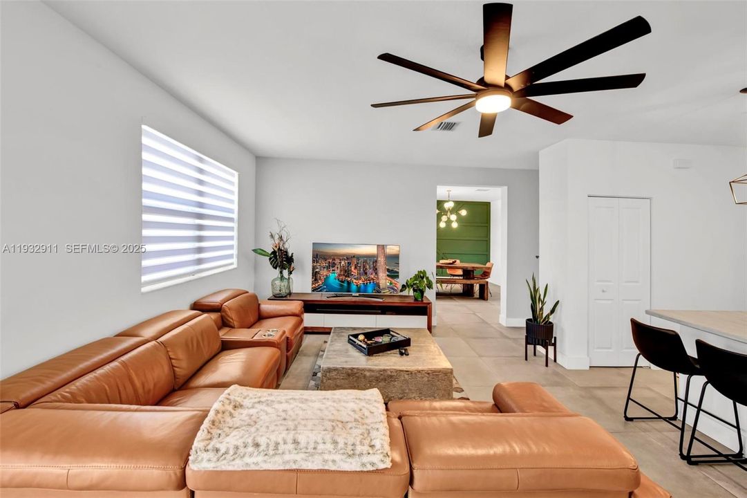 For Rent: $5,500 (4 beds, 2 baths, 2870 Square Feet)