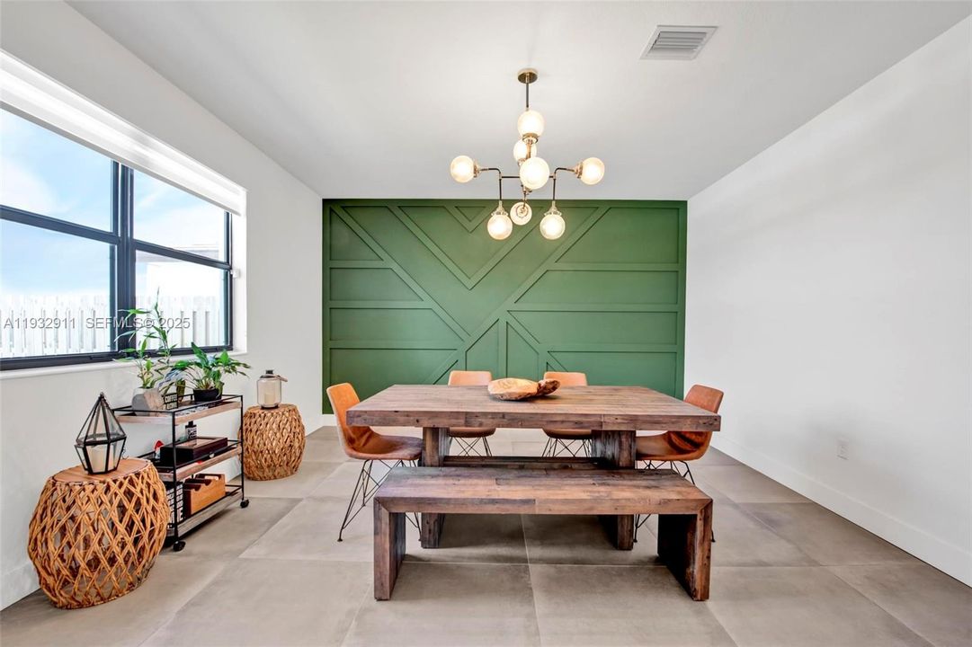 For Rent: $5,500 (4 beds, 2 baths, 2870 Square Feet)