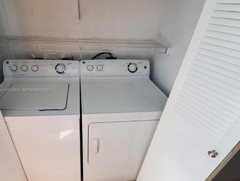 В аренду: $2,500 (2 спален, 2 ванн, 982 Квадратных фут)